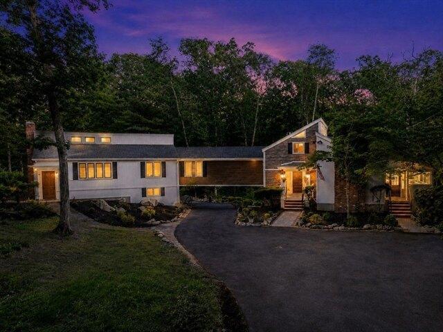 4 bedroom, West Newbury MA 01985 105589306