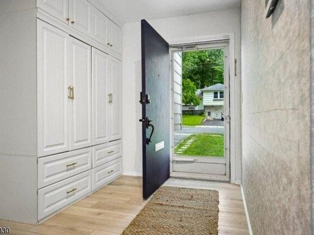4 bedroom, West Orange NJ 07052 105207927