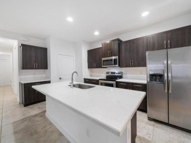 4 bedroom, West Palm Beach FL 33415 LS105640715