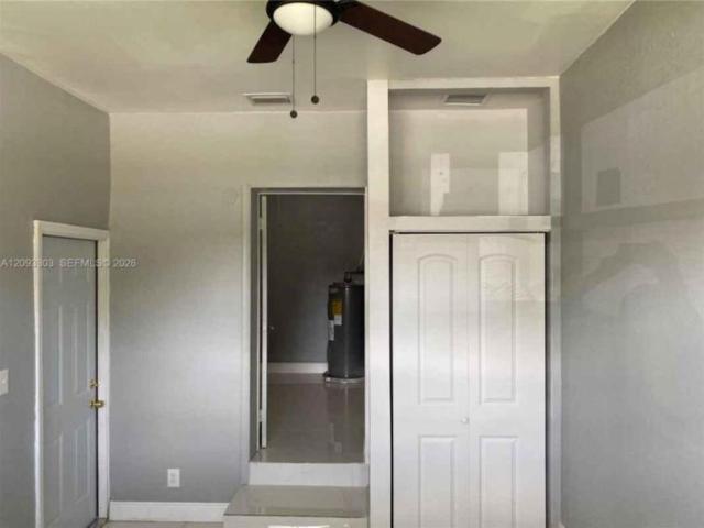 4 bedroom, West Park FL 33023 106220784