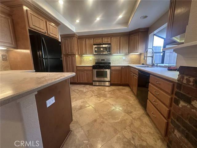 4 bedroom, Westminster CA 92683 106095142