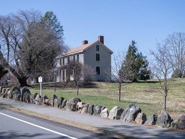 4 bedroom, Weston MA 02493 105558782