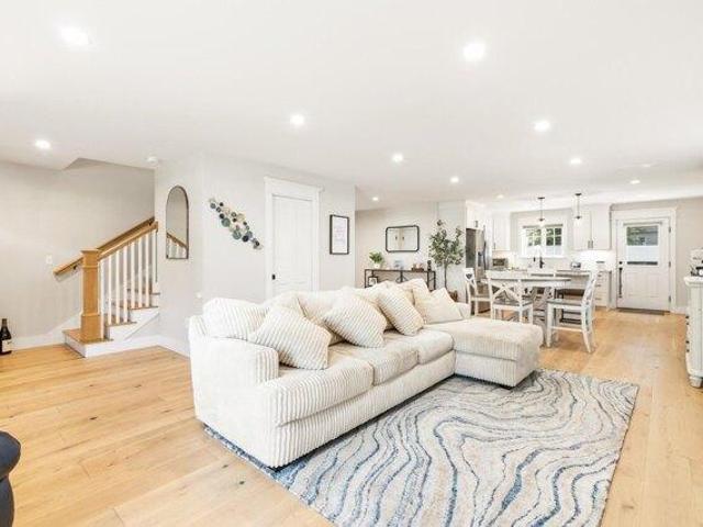 4 bedroom, Westbrook ME 04092 105551984