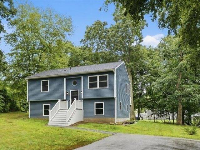 4 bedroom, Westerly RI 02891 105512284