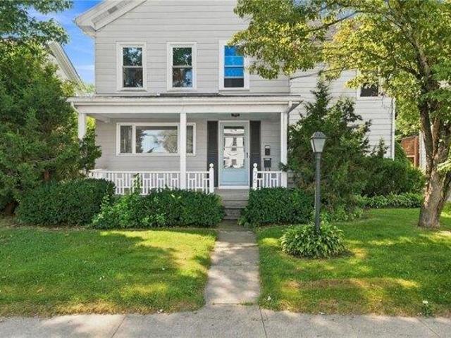4 bedroom, Westerly RI 02891 105613767