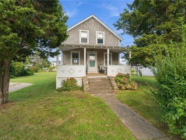 4 bedroom, Westerly RI 02891 105679171