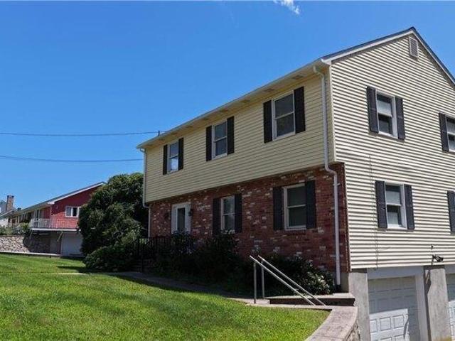 4 bedroom, Westerly RI 02891 105771971