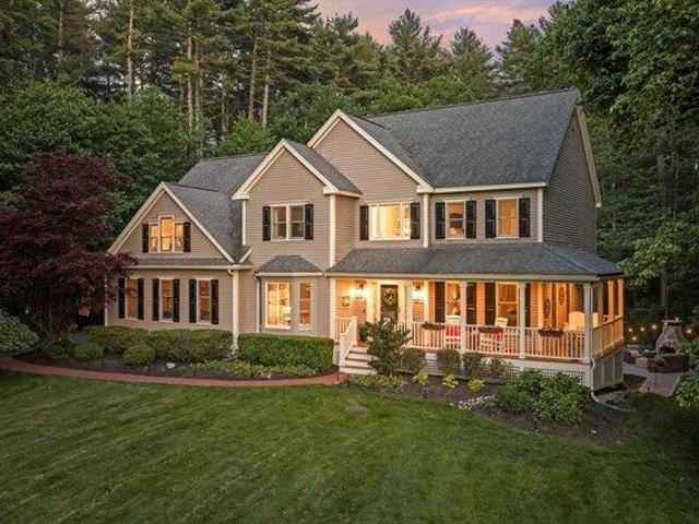 4 bedroom, Westford MA 01886 104688720