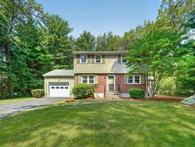 4 bedroom, Westwood MA 02090 105423217