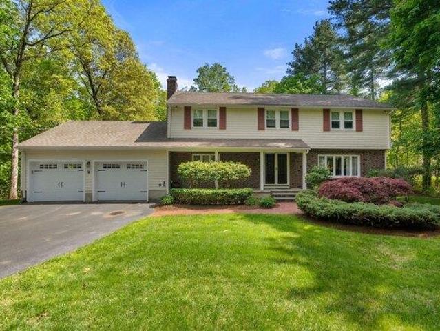 4 bedroom, Westwood MA 02090 105478759