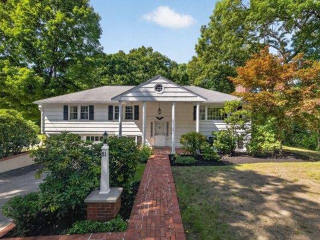 4 bedroom, Westwood MA 02090 106071324