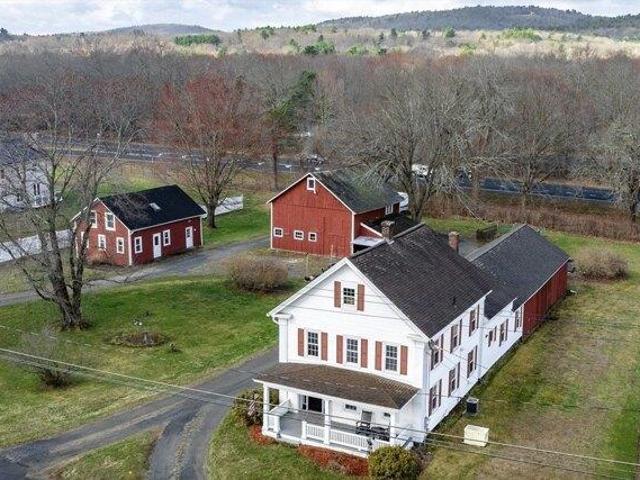 4 bedroom, Whately MA 01093 104543711