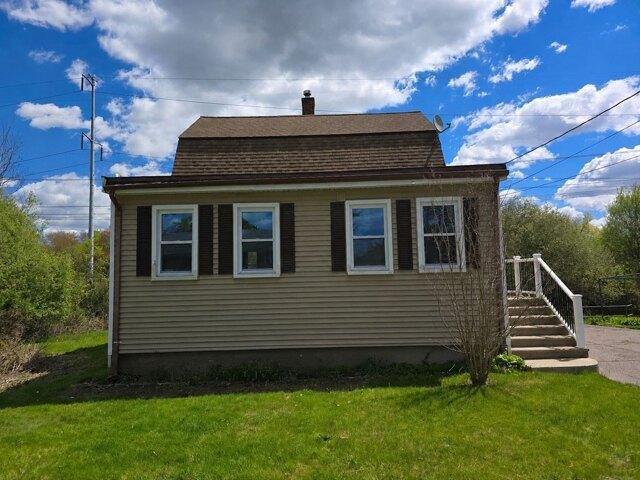 4 bedroom, Whitman MA 02382 105749714