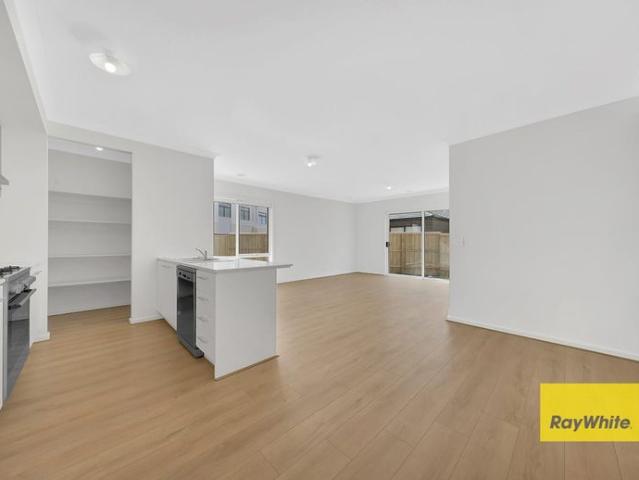 4 bedroom with great size backyard !