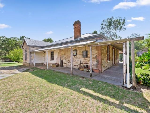4 Bedroom House Willunga, SA 102721434