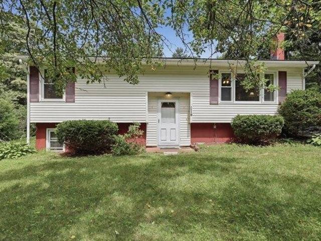 4 bedroom, Winchendon MA 01475 105426020