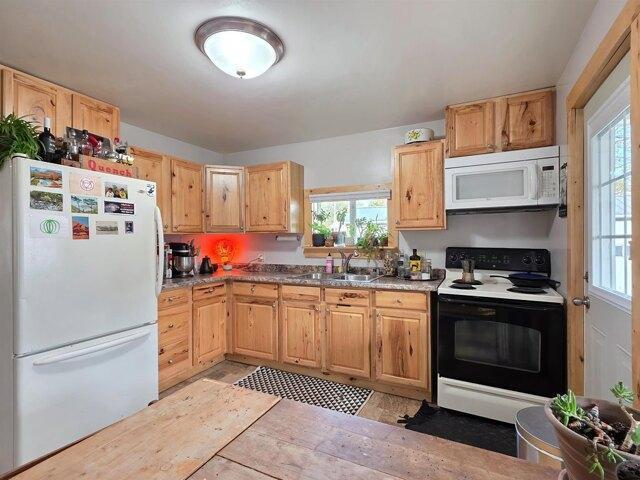 4 bedroom, Winooski VT 05404 104831228