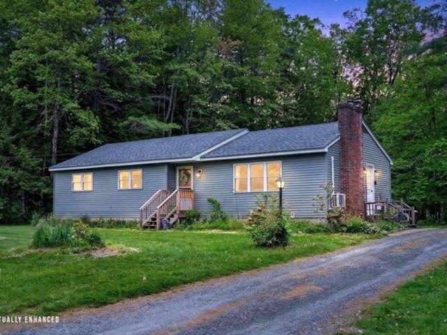 4 bedroom, Winslow ME 04901 105766697