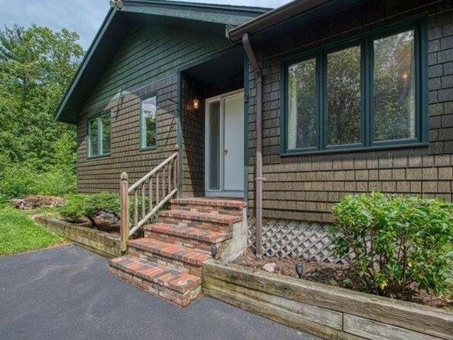 4 bedroom, Wrentham MA 02093 105366532