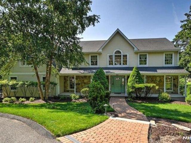 4 bedroom, Wyckoff NJ 07481 105588051
