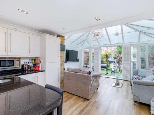 4 Bedroom Town House