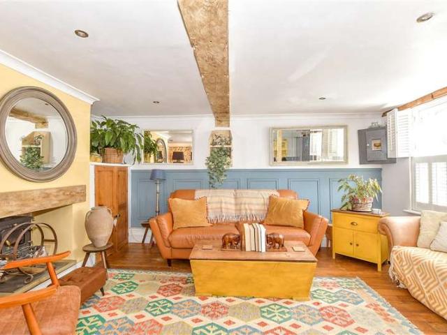 4 Bedroom Town House