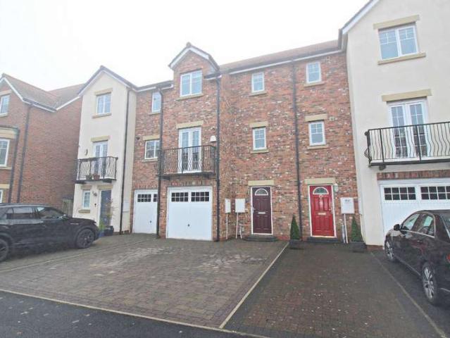 4 Bedroom Town House