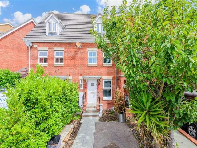 4 Bedroom Town House