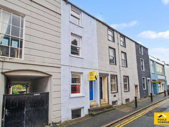 4 Bedroom Town House