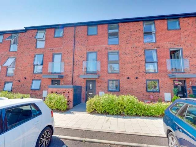 4 Bedroom Town House
