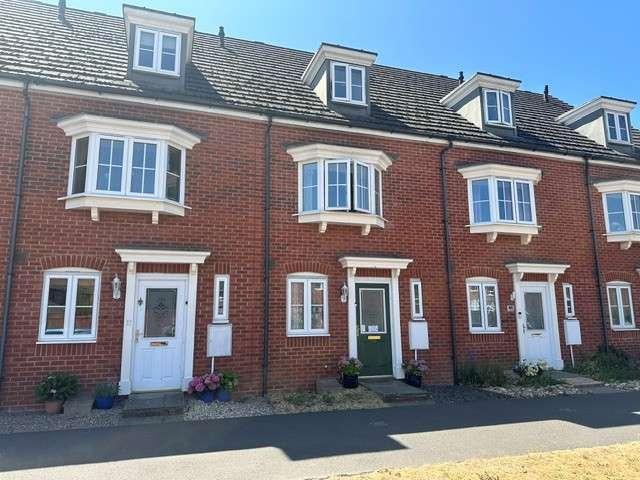 4 Bedroom Town House