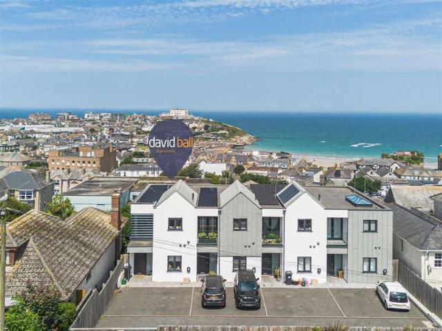 4 Bedroom Town House