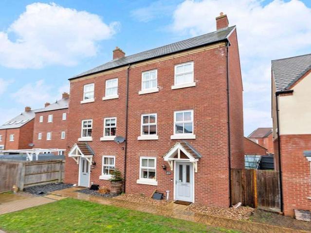 4 Bedroom Town House