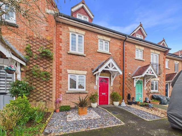 4 Bedroom Town House
