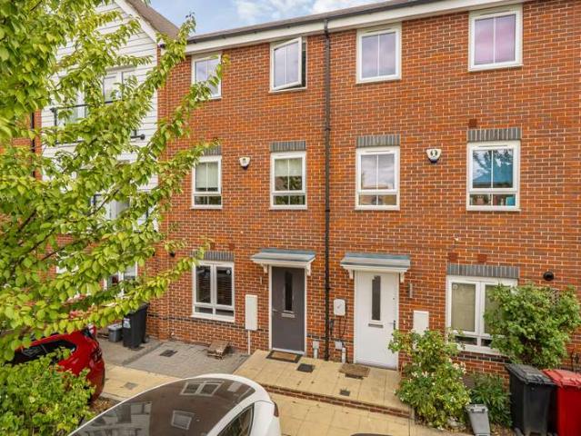 4 Bedroom Town House
