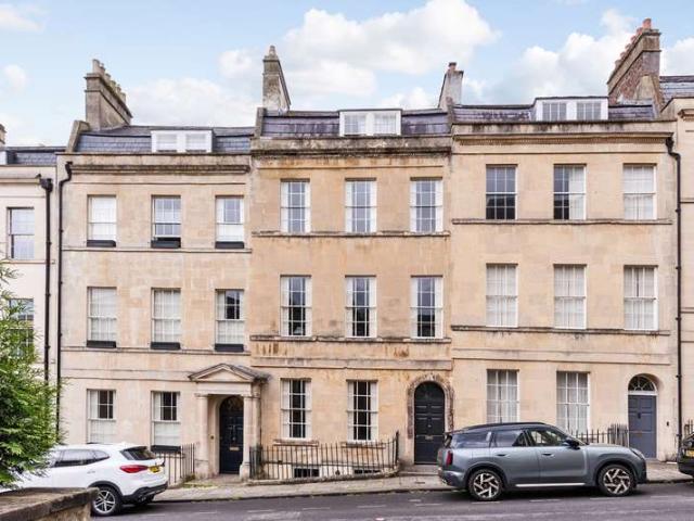 4 Bedroom Town House