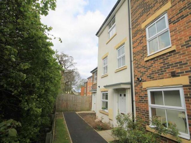 4 Bedroom Town House