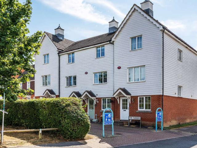 4 Bedroom Town House
