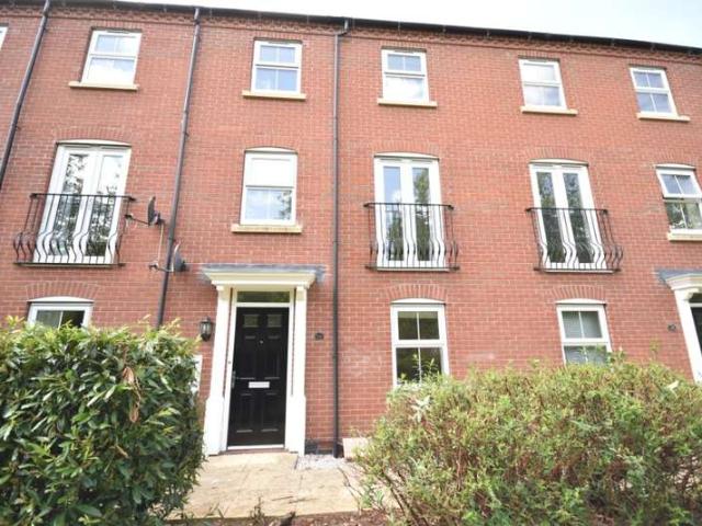 4 Bedroom Town House