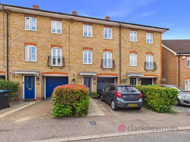 4 Bedroom Terraced House