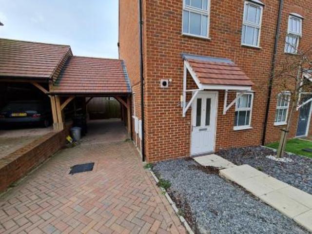 4 bedroom Town house To Let