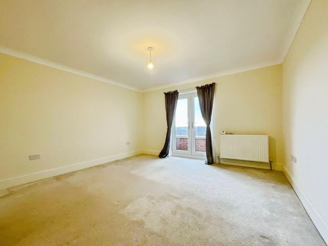 4 bedroom Town House to let