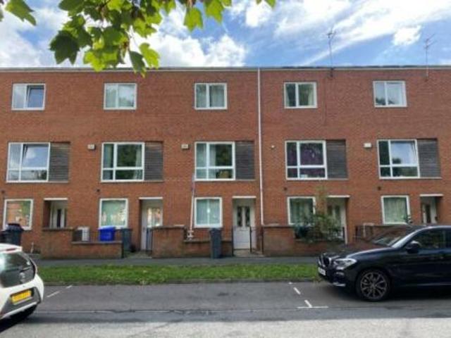 4 bedroom Town house To Let