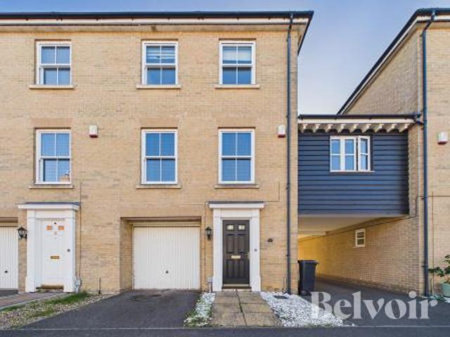 4 bedroom Town house To Let