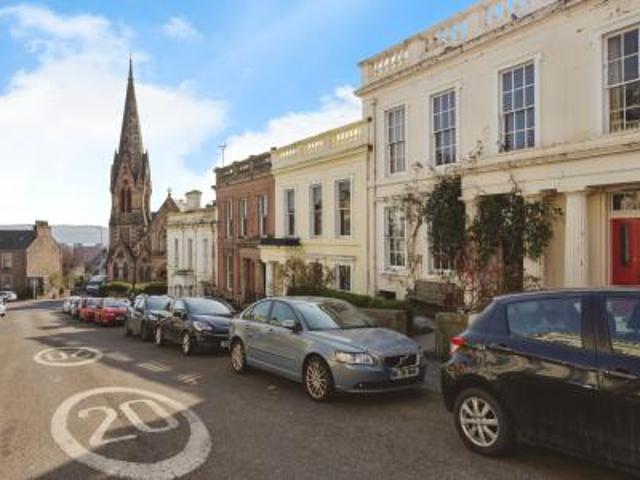 4 bedroom Town house To Let