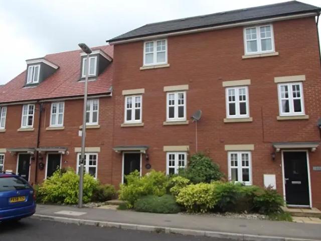 4 Bedroom Town House To Rent In Newton Leys Bletchley, Milton Keynes, MK3