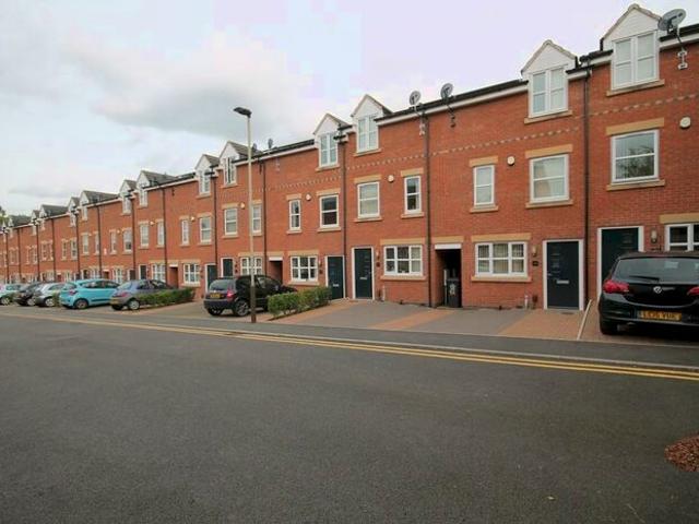 4 Bedroom Town House To Rent In Blue Fox Close, West End, Leicester, LE3