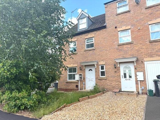 4 Bedroom Town House To Rent In Carlisle Close, Corby, Northamptonshire, NN18