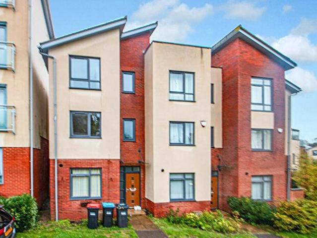 4 Bedroom Town House To Rent In Shelsley Avenue, Ashland, MK6