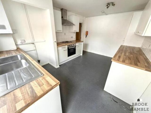 4 bedroom town house for sale in Derwent Road, Eastbourne, BN20